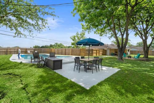 Pool 5 Star Large Deer Park home Super Host in Deer Park