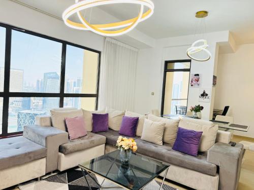 Amwaj Suites  2 BR - JBR Walk Direct Beach Access - image 5