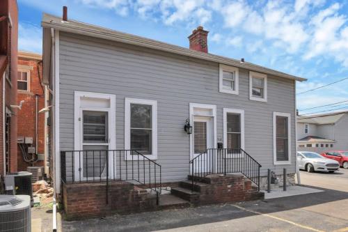 Housepitality - The Marienplatz - Free Parking in Columbus, USA