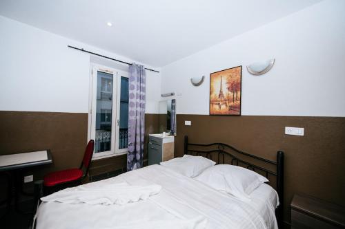 Hotel De La Poste – Paris, TX