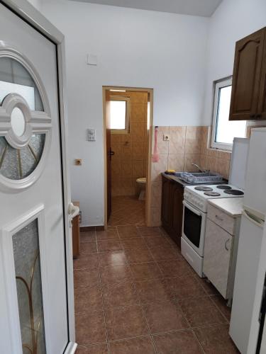 Apartments Kalamperovic - image 14