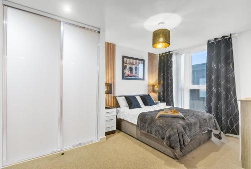 Birmingham City Centre Green Apartment