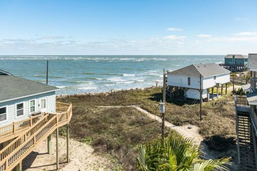 Coral Gem - 360 Views of Ocean, Beach, Sunsets! in San Luis Island (TX)