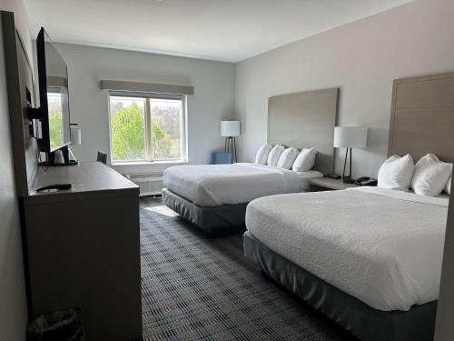 Queen Room with Two Queen Beds