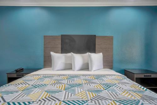 Rodeway Inn San Bernardino - image 14
