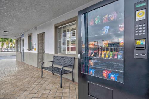 Rodeway Inn San Bernardino - main image