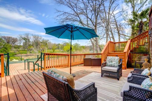 New Braunfels Retreat Relax at The Hideout in New Braunfels, USA