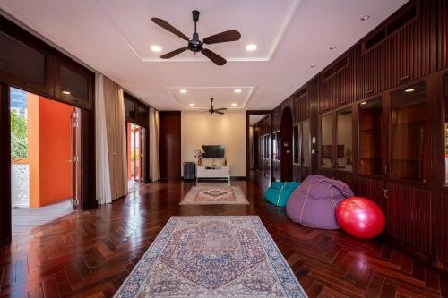 Villa image 6