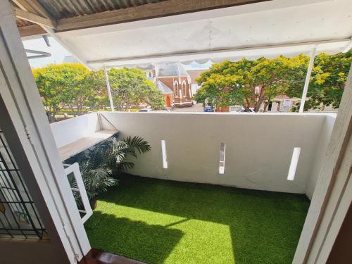 Exclusive location - Entire 3-bedroom in Maryborough CBD, 10ppl