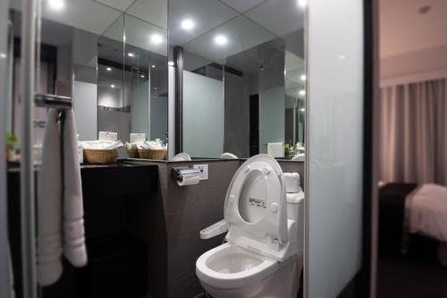Double Room image 8
