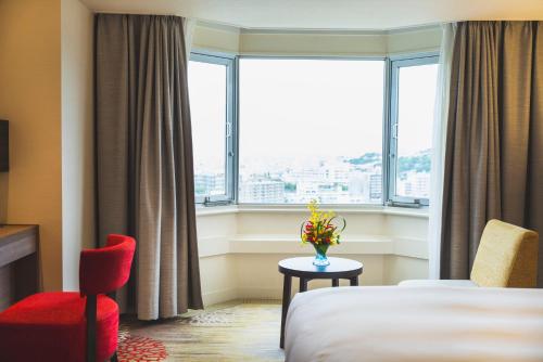 Deluxe Twin Room image 2