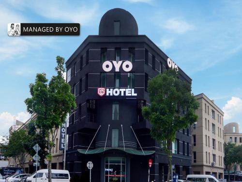 . Super OYO GS Hotels Near Strand Mall