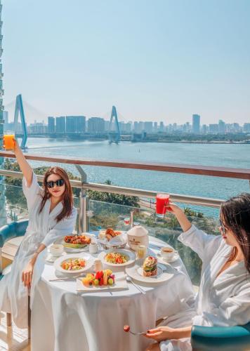 534756678 InterContinental Haikou Seaview by IHG