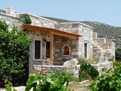 Traditional stone-built cottages Azalas