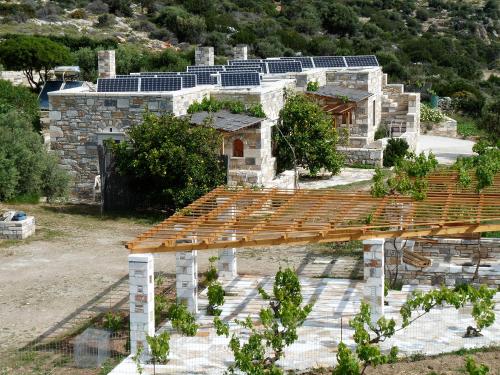 Traditional stone-built cottages Azalas