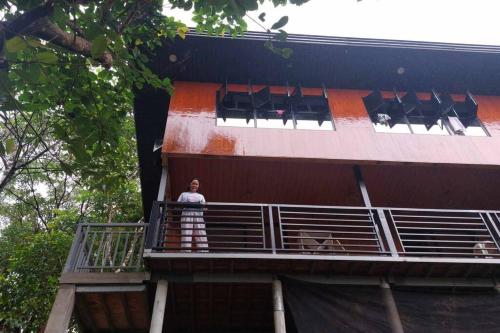 Cozy Lake House Accommodation for 10 to 15 guests in Cavinti