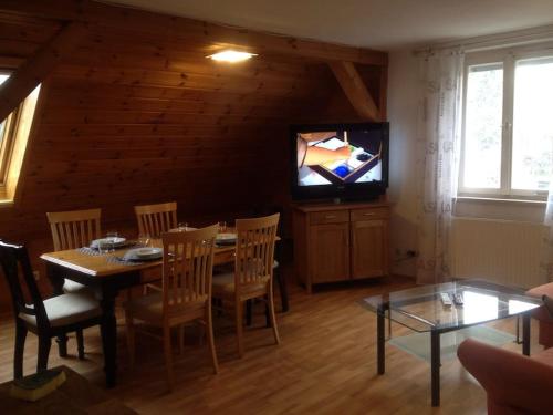 Alpen-Hostel Apartment Südgrat mit Motorradvermietung Alpen-Hostel Apartment Südgrat mit Motorradvermietung