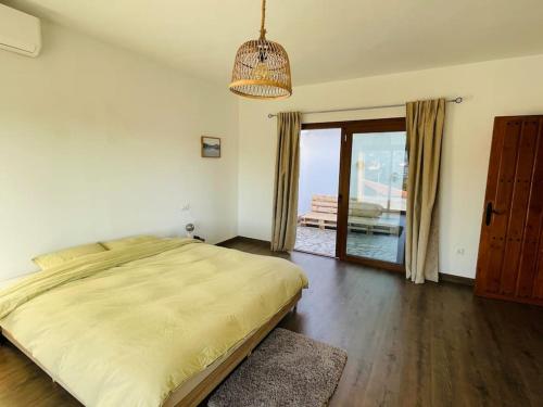 Relaxing Mediterranean Villa with Pool in อัลเลาริน เดลาตอเร
