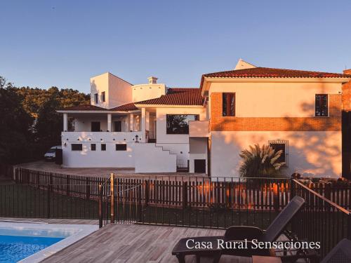 Úszómedence, Sensaciones by Aracena Rural Exp in Castano del Robledo