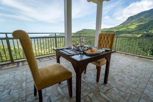 المرافق, شانثي أويانا (Shanthi Uyana) in Madulkelle