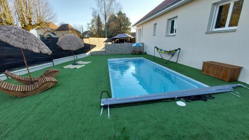 Maison neuve avec piscine, 10 couchages, tout confort