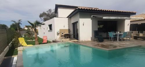 Spacieuse villa piscine a St Cyprien