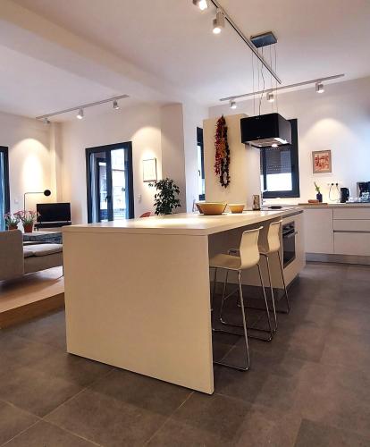 An elegant apartment at the foot of the Acropolis 5
