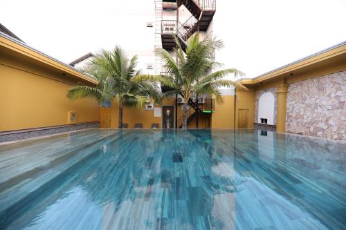Vĩnh Phong 2 Hotel PQ - by BAY LUXURY - 수영장