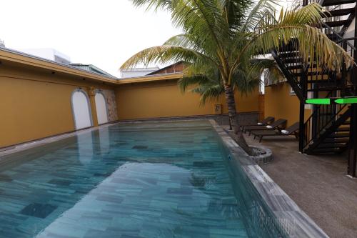 Vĩnh Phong 2 Hotel PQ - by BAY LUXURY - 수영장
