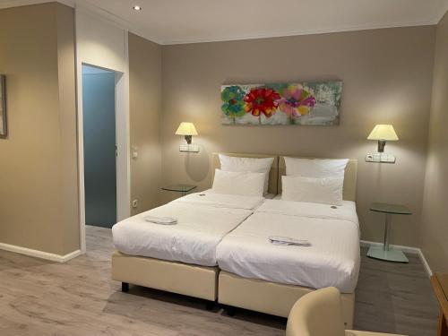 2 twin beds