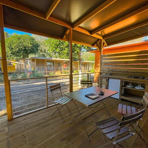 발코니/테라스, Il Pampaleone Glamping and Resort in 아씨리엘