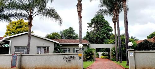 B&B Vryheid - UNIQUE BnB - Bed and Breakfast Vryheid