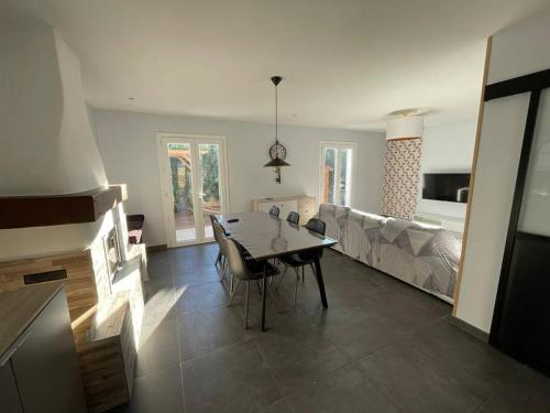 Maison cosy avec piscine au port - proche Narbonne gîte à louer BAGES