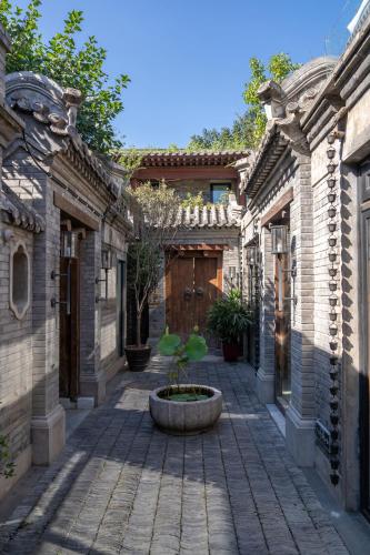 Beijing Le Zai Nan Luo Gu Xiang Wang Fu Jing Forbidden City Courtyard Hotel&Free laundry service&Free coffee &Paid Dumpling experience service
