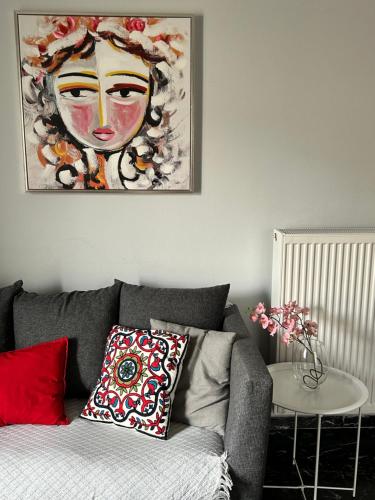 Beautiful apartment next to metro station, Ateny