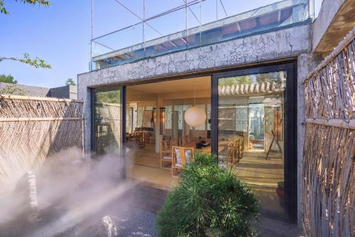 Beijing Le Zai Nan Luo Gu Xiang Wang Fu Jing Forbidden City Courtyard Hotel&Free laundry service&Free coffee &Paid Dumpling experience service