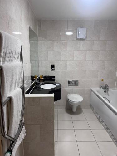 The Wiltshire - main image