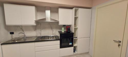 廚房, Lungofiume Suite in 阿韋利諾