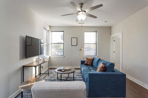 Cozysuites Music Row Stylish 2BR-free parking 59 in Nashville, USA