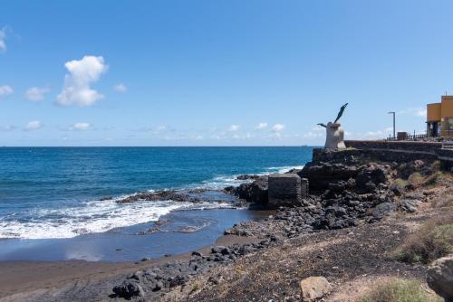 Home2Book Stunning Sea Front Apartment La Garita