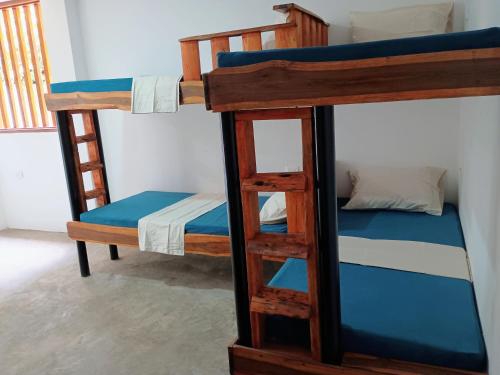 1 bunk bed