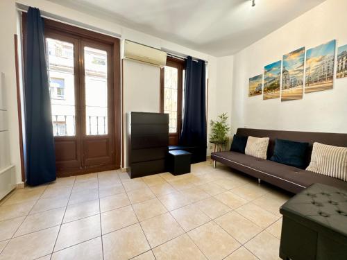 Madrid Charm 2BD private flat - CITY CENTER, Madrid