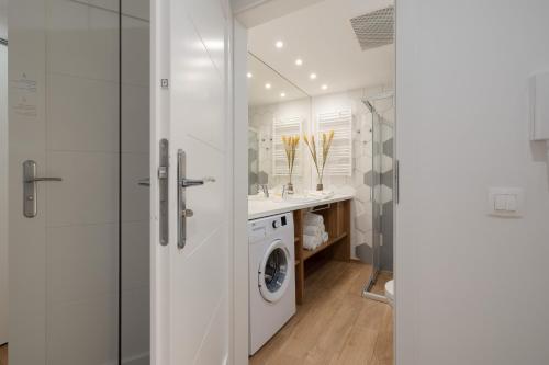 Two-Bedroom Apartment image 6