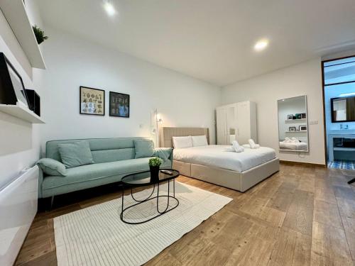 Cozy Studio in the Heart of Chueca + Jacuzzi