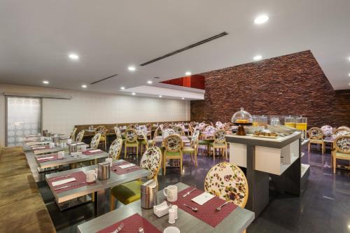 Hotel Palazzo Zichy Budapest - main image