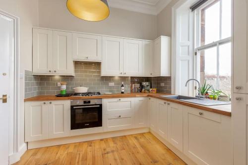Beautiful Victorian Apartment close to the Botanical gardens, Free parking!, Edinburgh (photo 3)