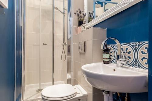 Beautiful Victorian Apartment close to the Botanical gardens, Free parking!, Edinburgh (photo 11)