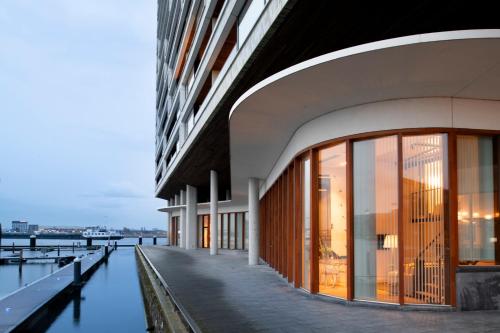  Eric Vökel Boutique Apartments - Riverfront Suites in Amsterdam