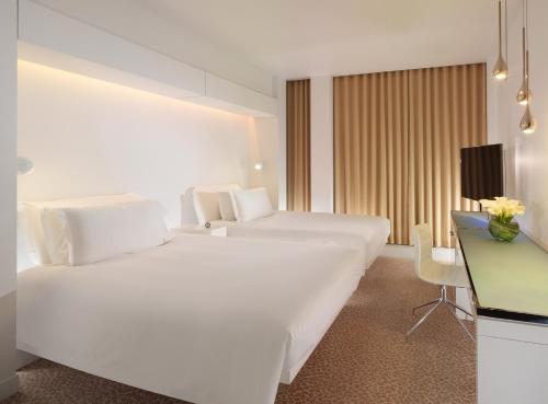 St Martins Lane London - image 7