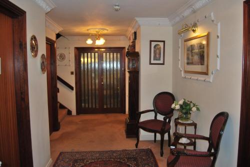 Cotswold House - image 3